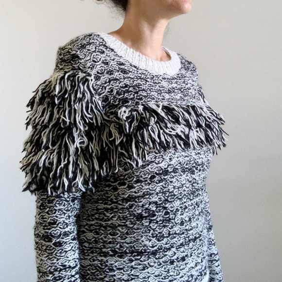 Banana Republic Crew Ruffle Sweater Black Small - Picture 4 of 12